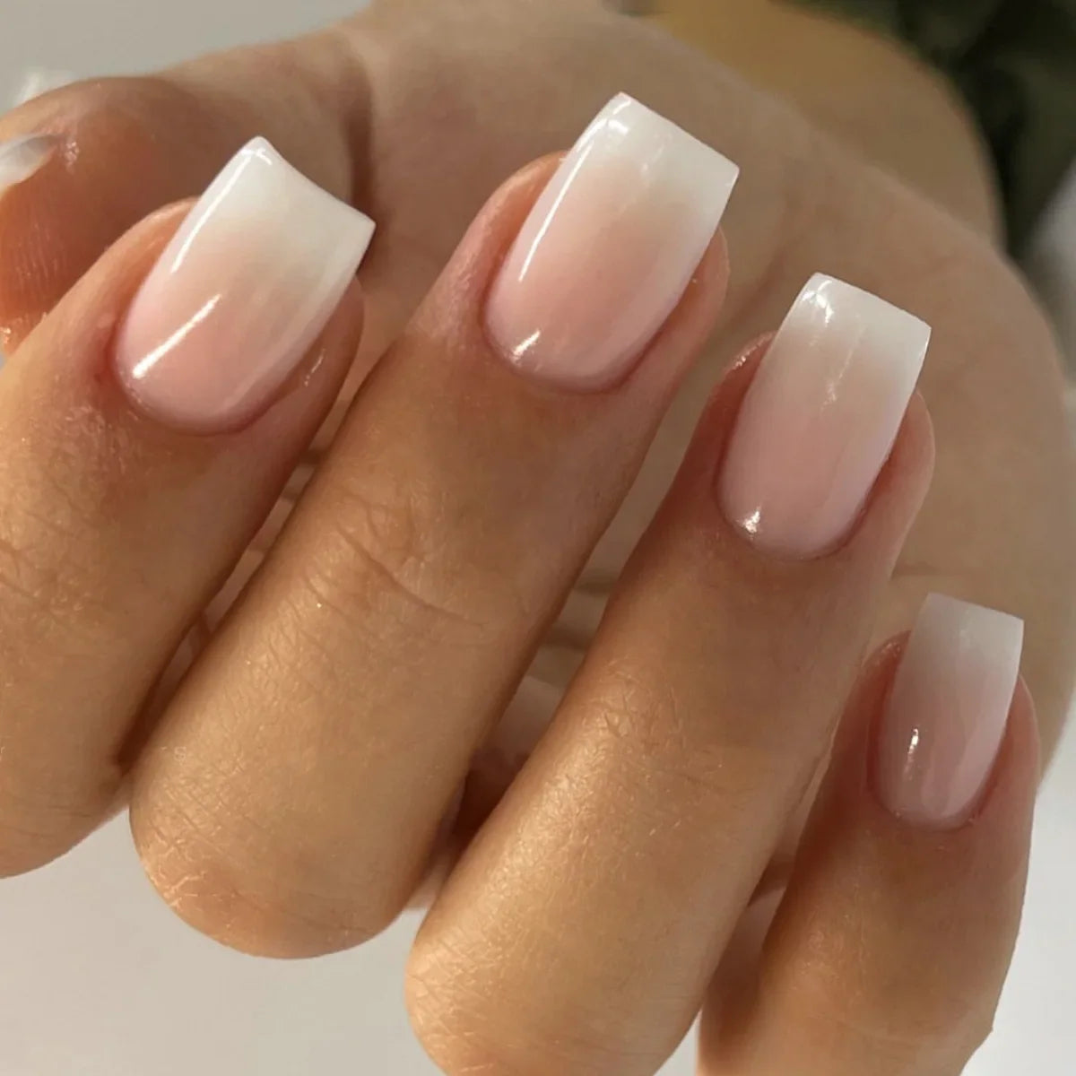 Gradient White Fake Nail Short Square Ballet Simple False Nails
