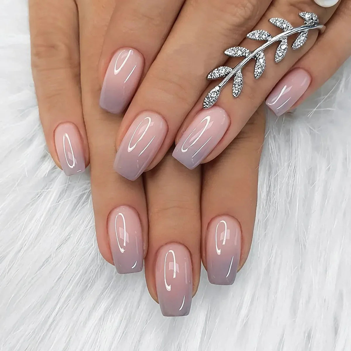 Gradient White Fake Nail Short Square Ballet Simple False Nails