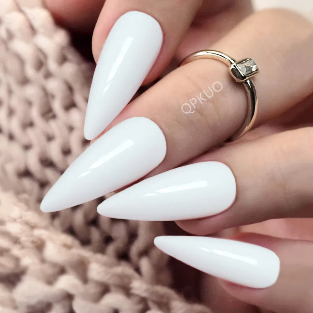 Shiny Black Stiletto Fake Nails