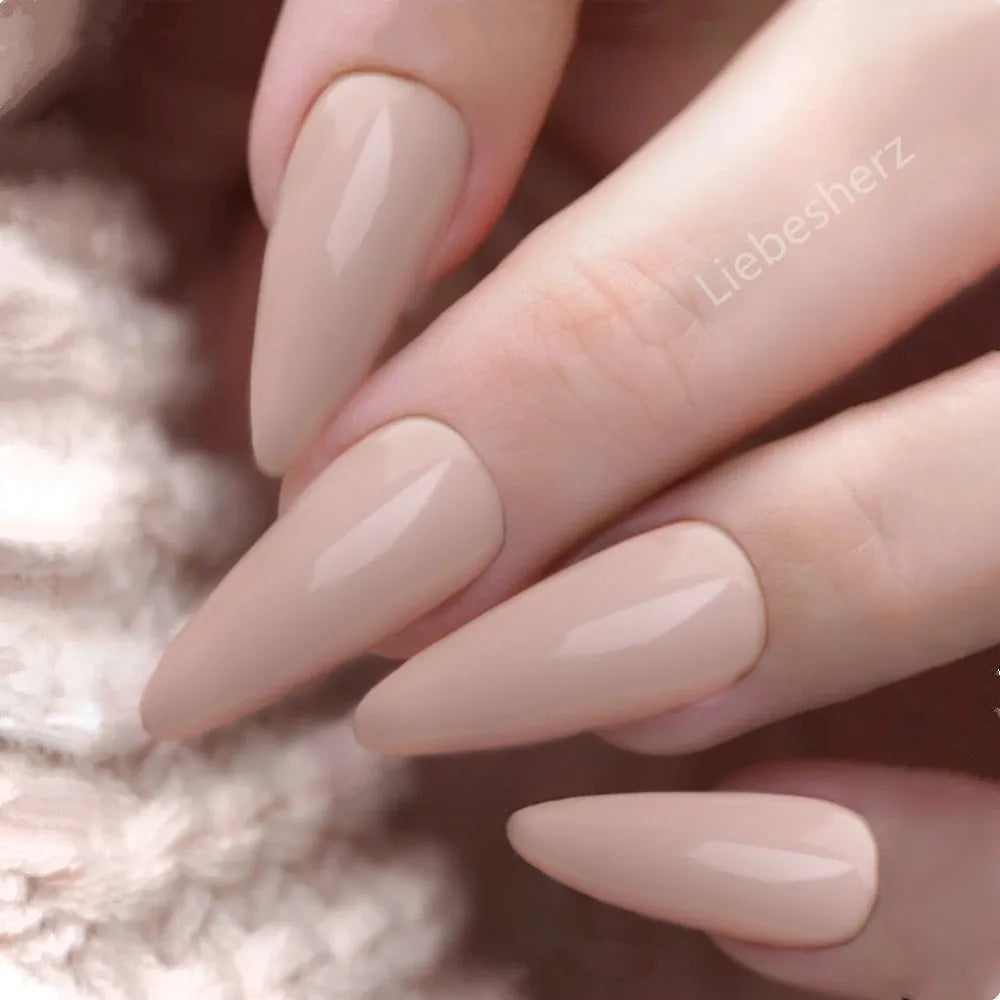 Shiny Black Stiletto Fake Nails