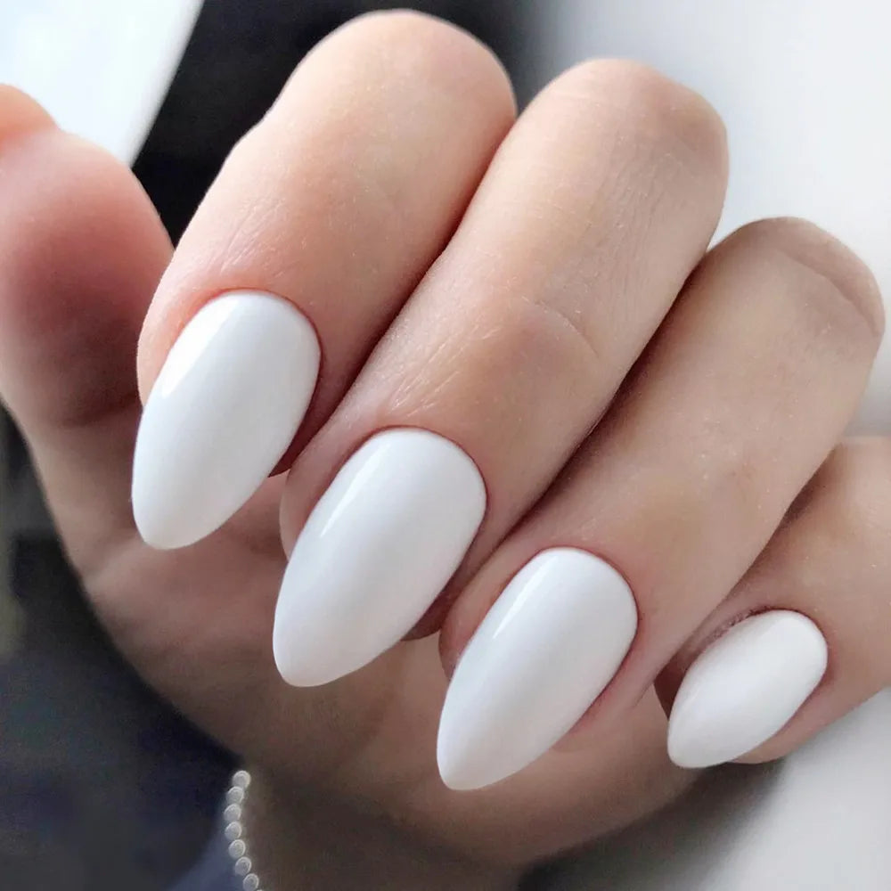 Shiny Black Stiletto Fake Nails