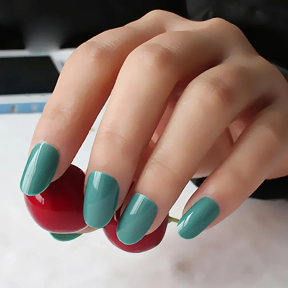 Shiny Wine Red Oval Short Fake Nails